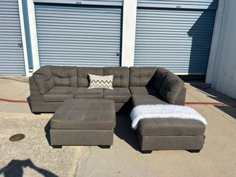 *FREE DELIVERY* Gray L Shaped Sectional W/Ottoman