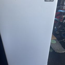 Magic Chef Mini Fridge