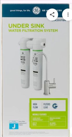 GE UNDER SINK WATER FILTRATION SYSTEM NEW