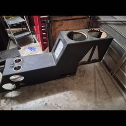 Speaker box for 212s for a Tahoe