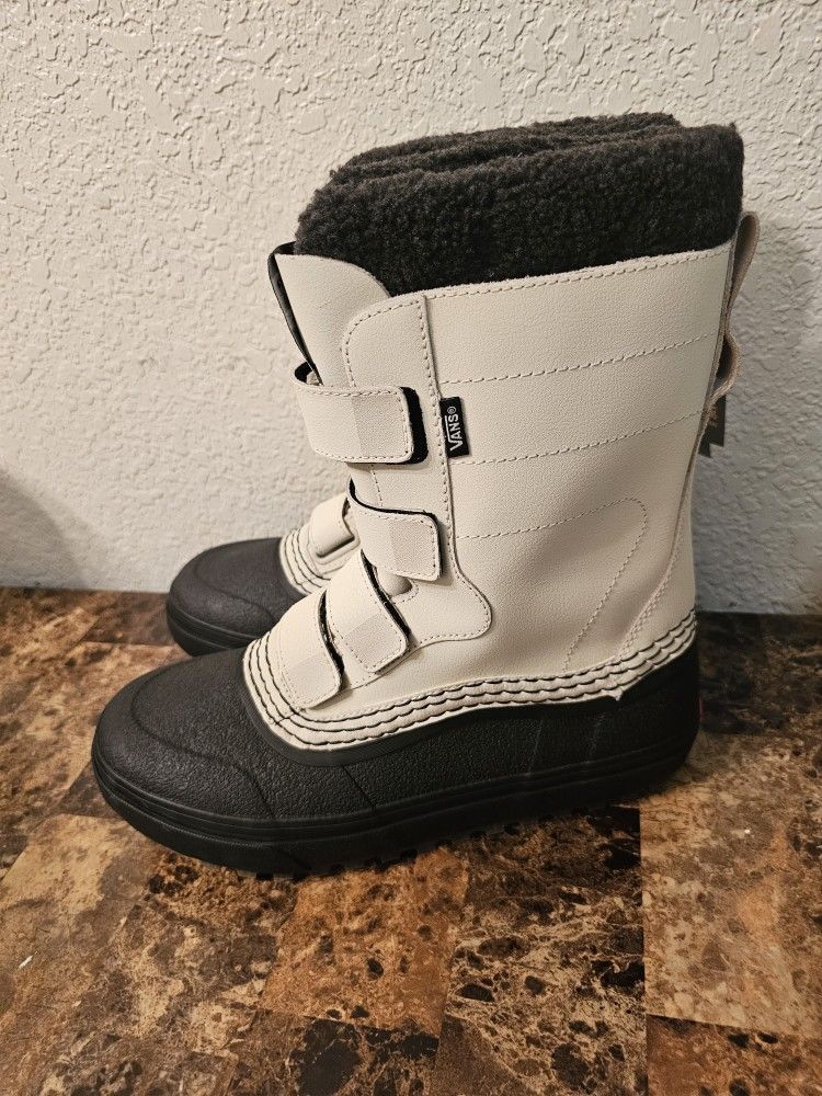 New Vans Standard V Snow MTE Boots Mens Size 9 Bone Black