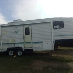 1999 Nash 5th Wheel