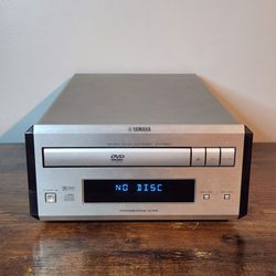 Yamaha Natural Sound DVD-E600 Player Progressive Scan