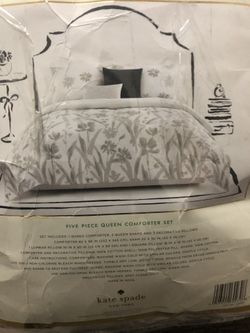 Queen Comforter Set