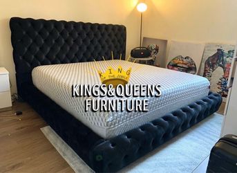 New king bed with mattress