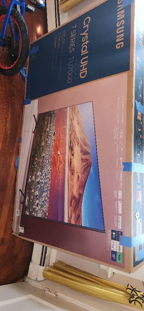 Samsung 65" Inch. CRYSTAL UHD