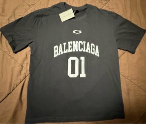 Black Balenciaga designer T-shirt- M