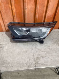 Front headlight Honda CRV  left driving site 2017-2022 Halogen OEM