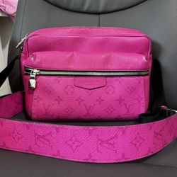 Louis Vuitton messenger bag- Fuchsia