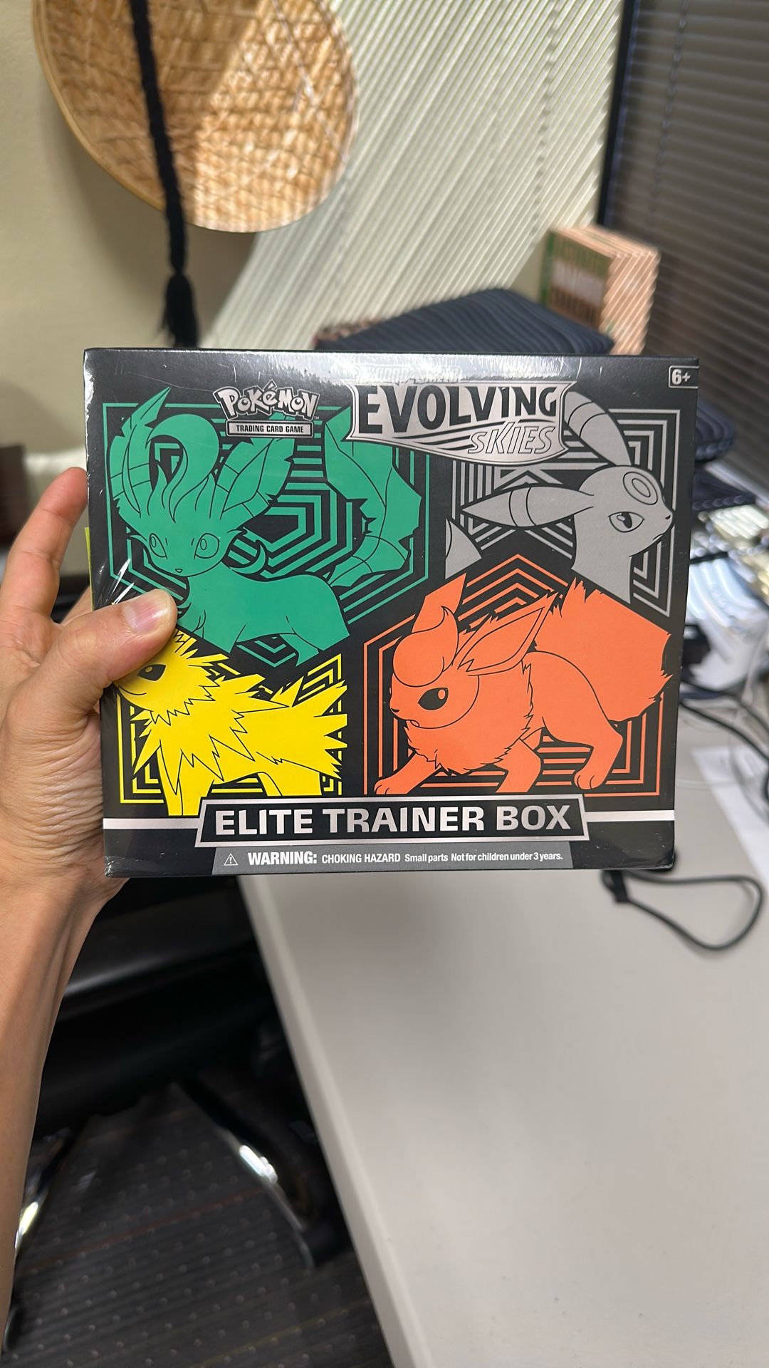 Evolving Skies Elite Trainer Box