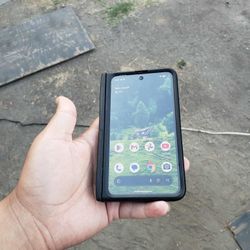 Brand New Google Pixel Fold I don't Sell to Crackheads FIRM PRICE. $460! I paid $800 plus on this 256GB paid off unlocked carrier Google pixel $460! O