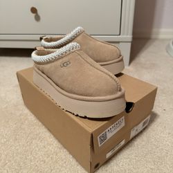 Ugg Tazz Plataform Size 6 Women 