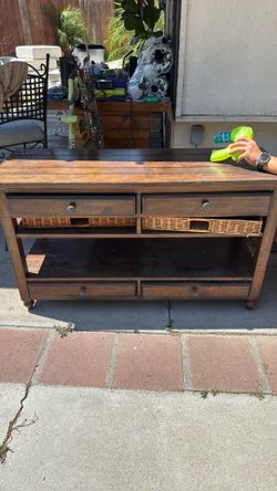 Tv entertainment center