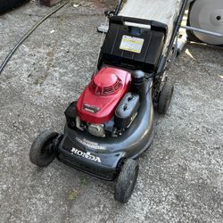 HONDA LAWN MOWER SELF PROPELLED 