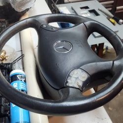 2005 Mercedes Benz  C Class Air Bag Steering Wheel Free  