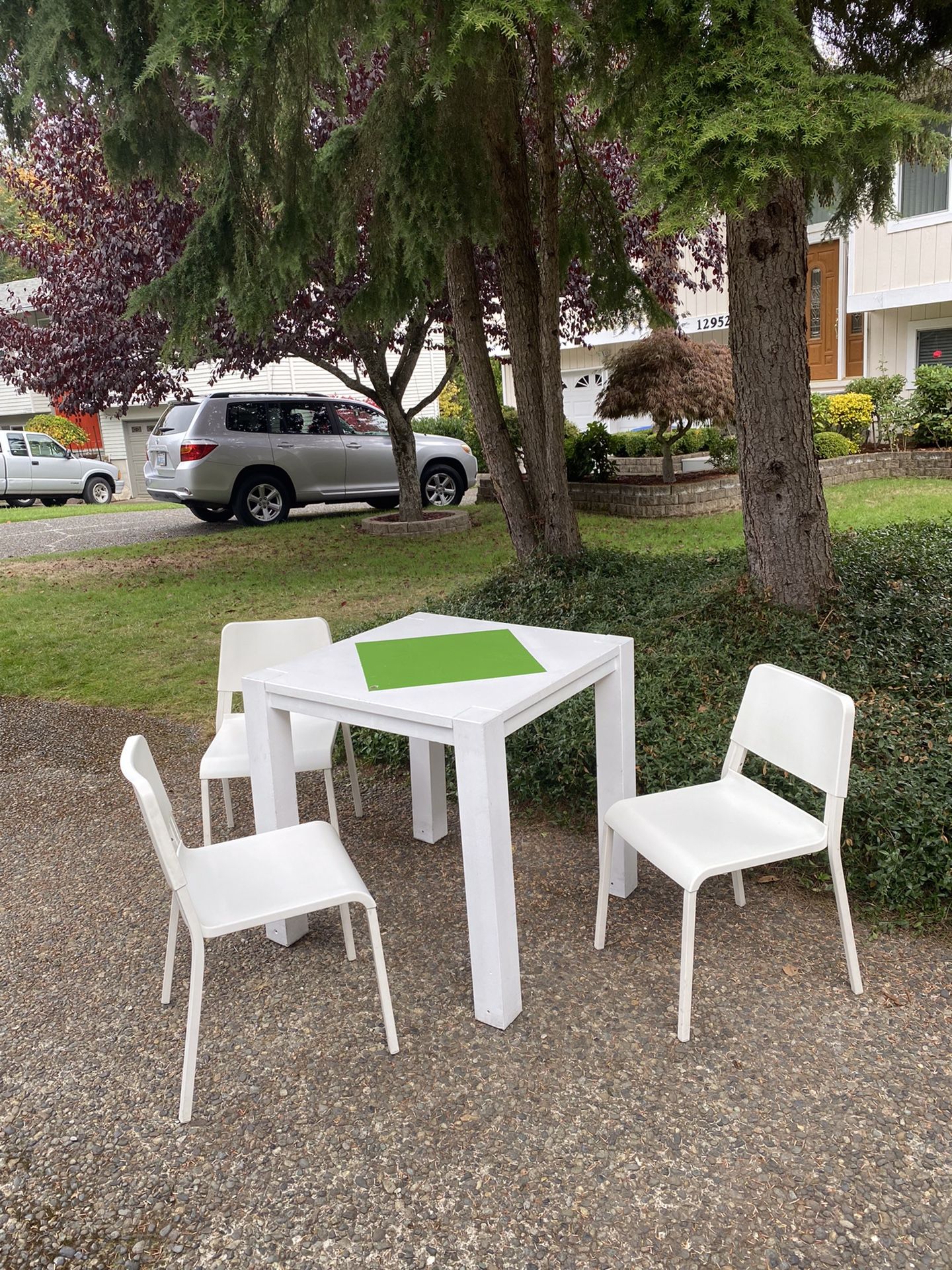 Dining Table And Chairs Set