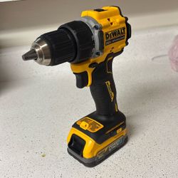 20v Max  Compact-1/2  Drill Driver 