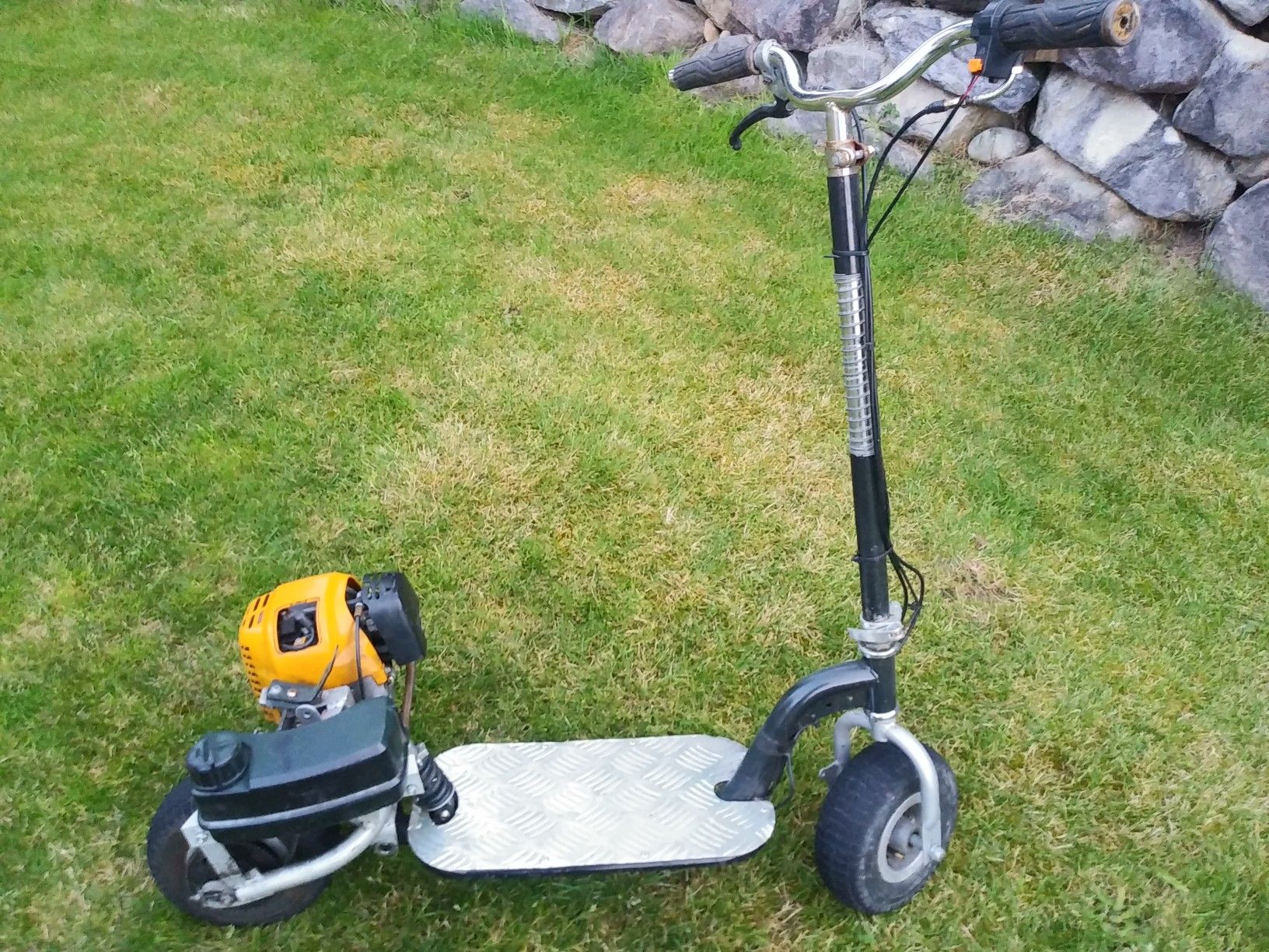 Zooma 35cc Gas Scooter. for Sale in Bonney Lake, WA OfferUp