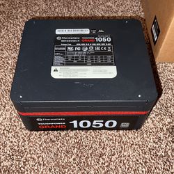 Thermaltake Toughpower Grand 1050 Watt Piwer Supply PSU 80 Plus platinum