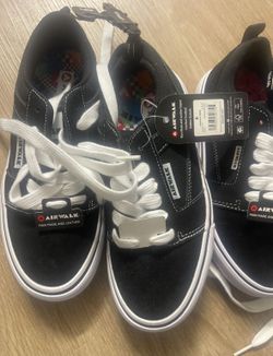 “AIRWALK” shoes size 6