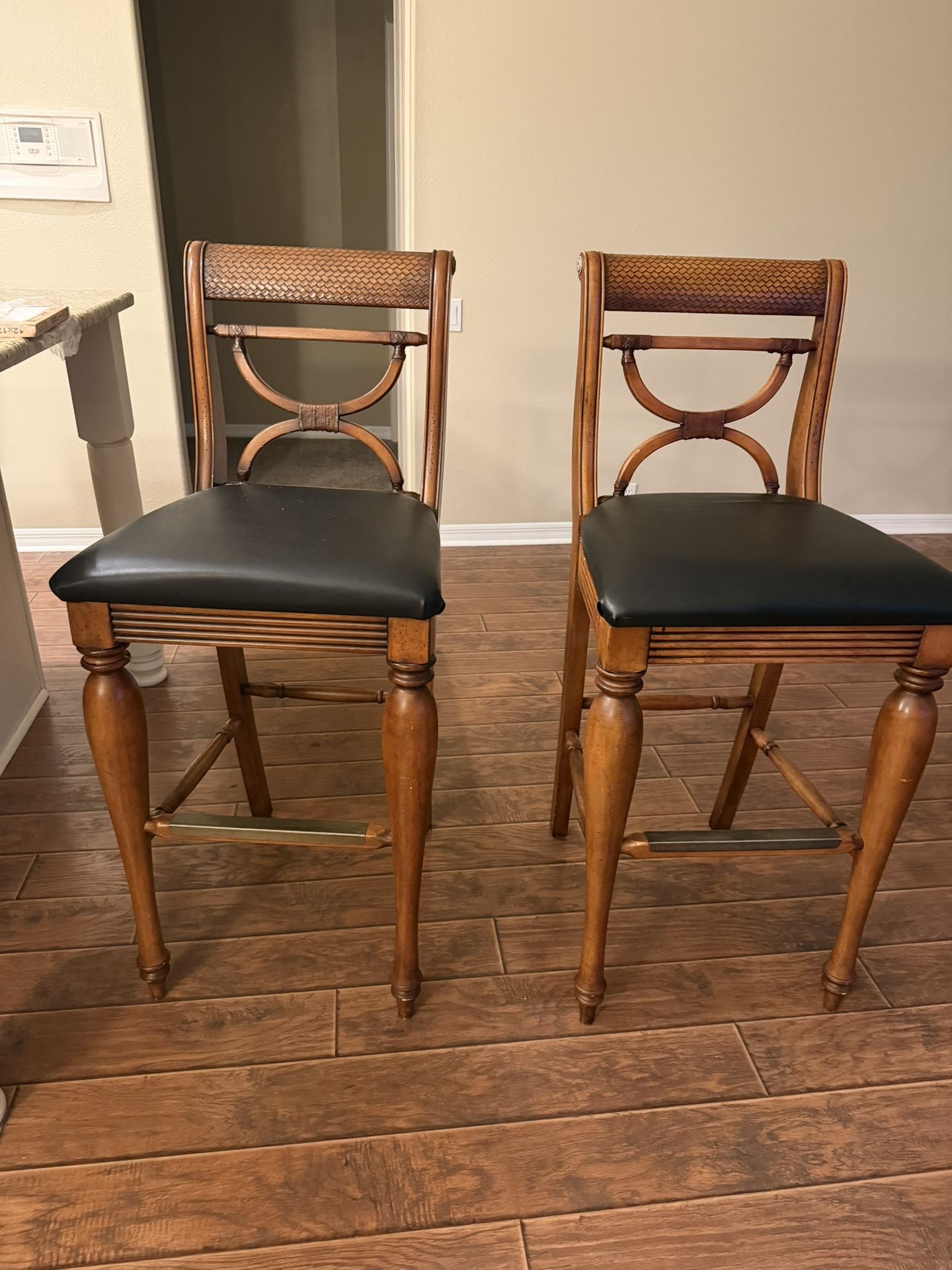2 Bar Stools