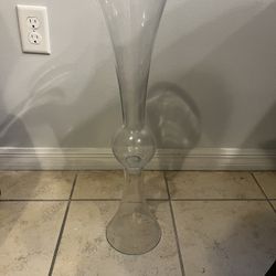 4 Trumpet Vases