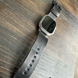 Apple Watch Ultra, With Cellular! In Great Conditions! 49mm Titanium