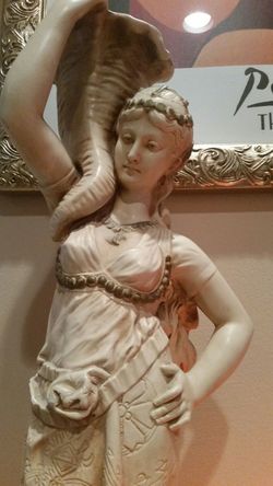 Original Alexander Backer Statue $850