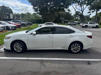 2013 Lexus ES 300h