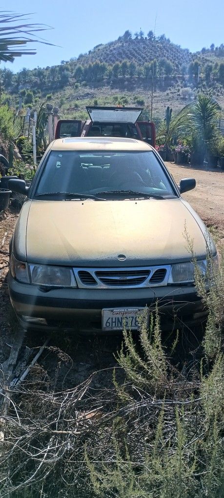 Sabb . Motor Good. Needs Brakes. Parked For 10 Years. No Key. Clean Title