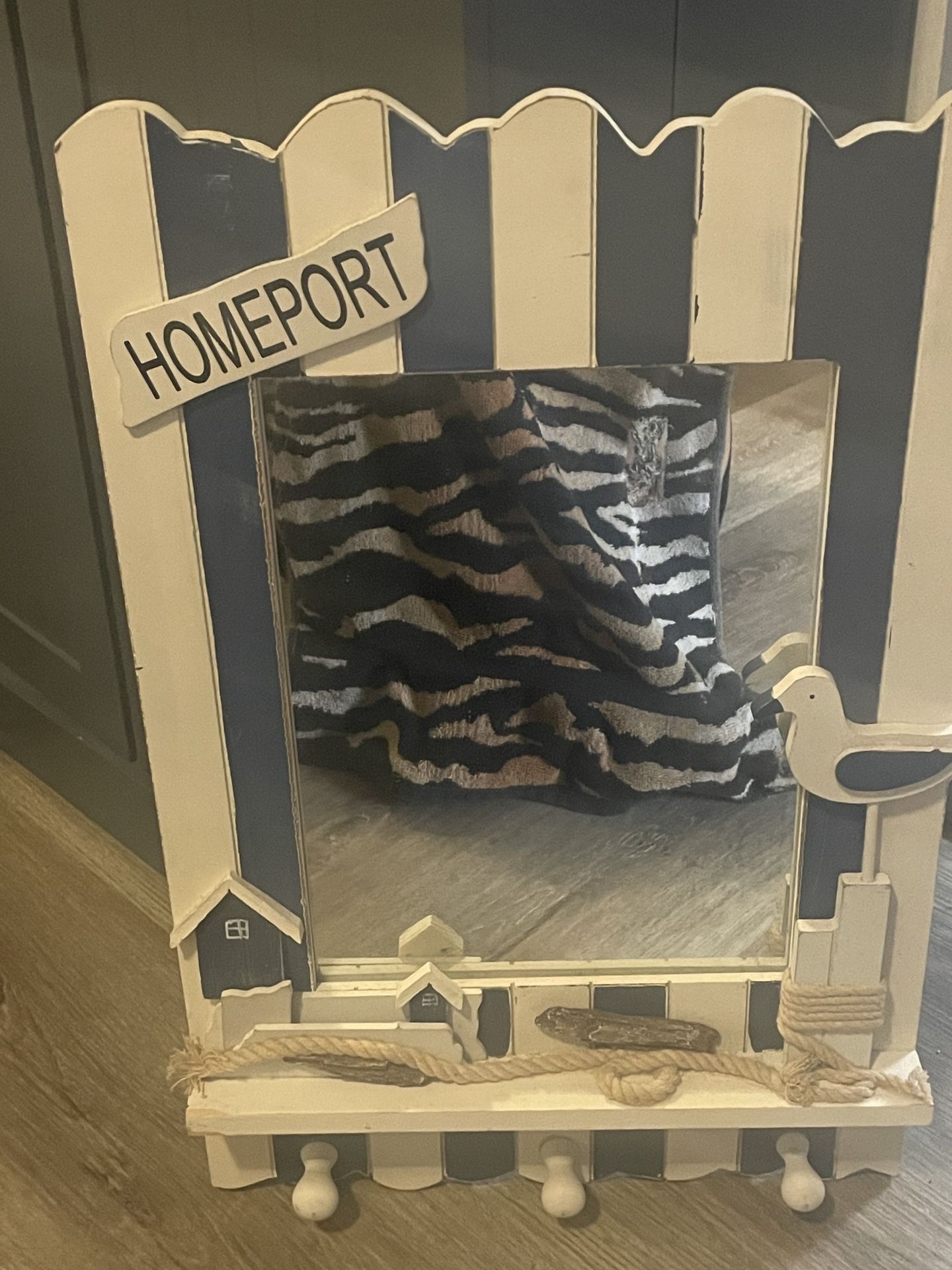 Beach Style mirror 