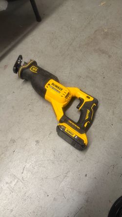 DeWalt DCS382 20V Brushless Cordless Reciprocating Saw (Tool Only)+battery2.ah