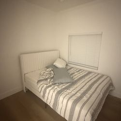 BED FRAME MATTRESS DESK TV NEED GONE