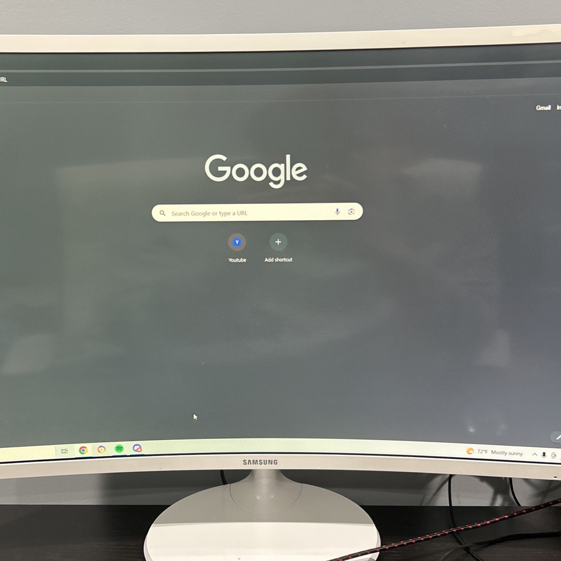 Samsung 32” Curved Monitor 