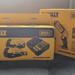DEWALT -Battery And Light COMBO!