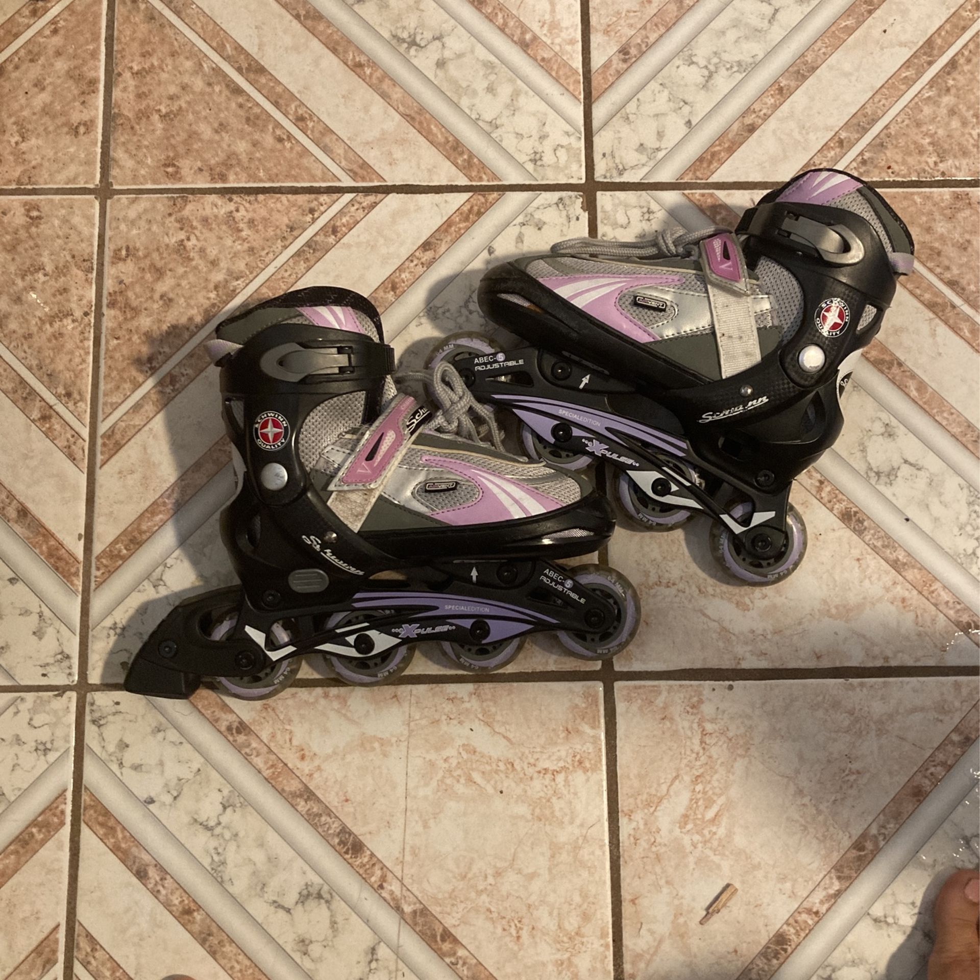Schwinn ABEC-5 Xpulse GIRLS Youth Size 1-4 Inline Skates Roller BladesSchwinn