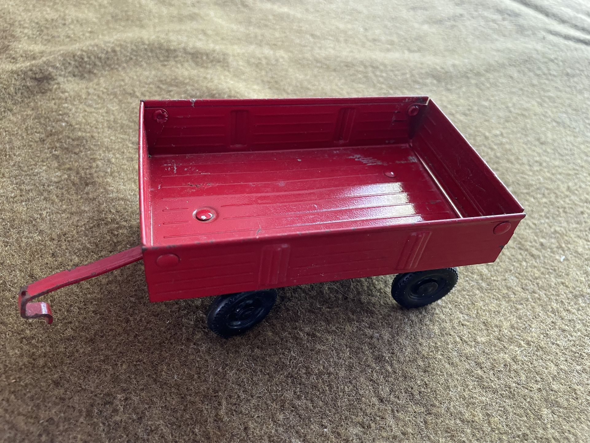 Vintage ERTL Red Wagon Trailer Press Steel Toy 74-7650 USA MADE
