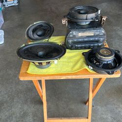 Am Fm CD Player With Speakers For 2004 Nissan Altima