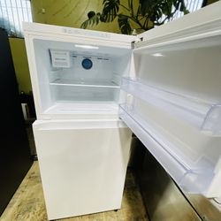 Refrigerator 28” Apartment Size  No Credit Needed 