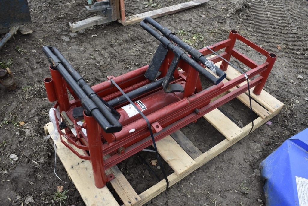 New Branick commercial tire spreader