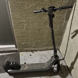 Selling E-scooter NIU KQi2 With Helmet