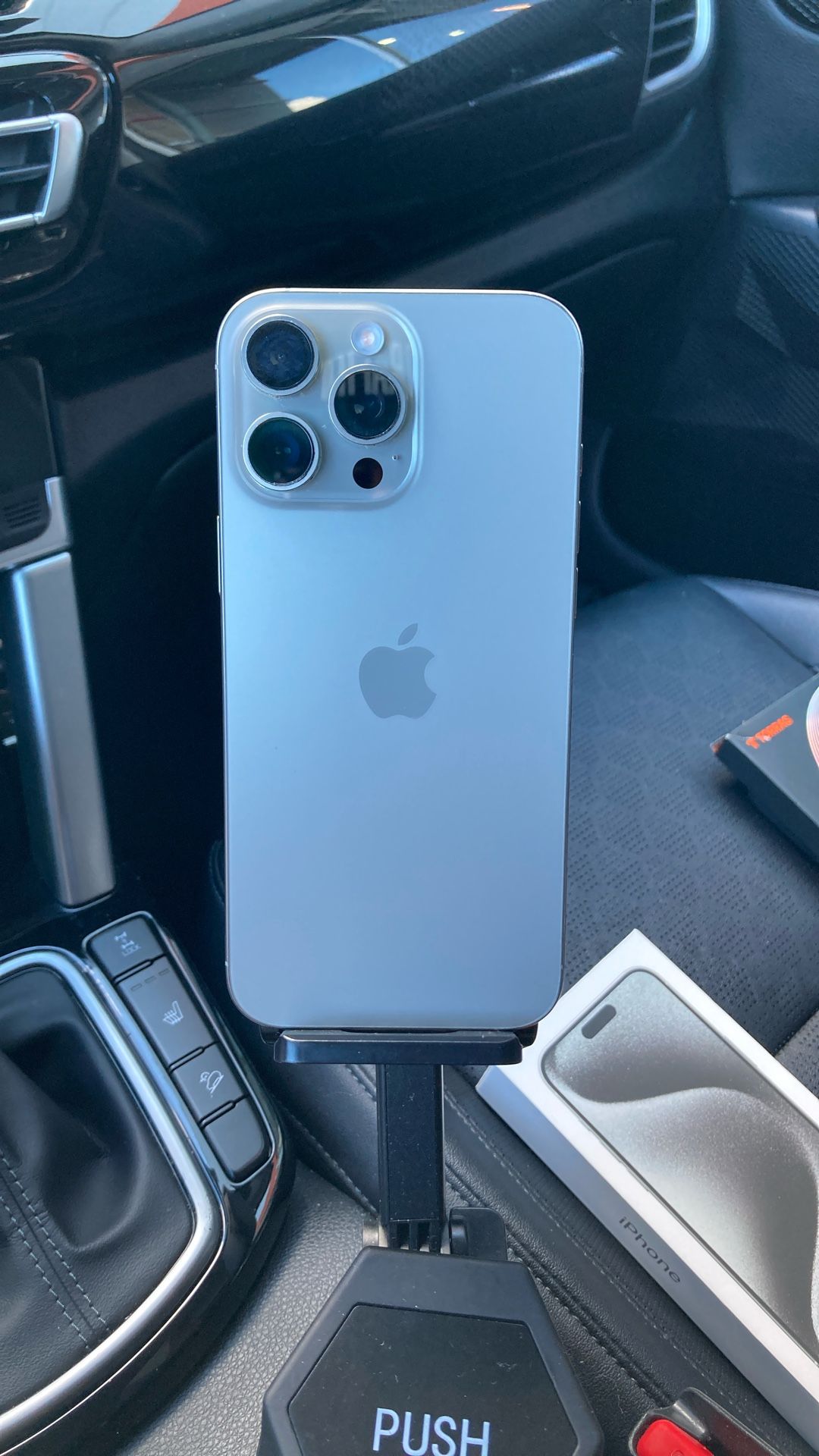 iPhone 16 Pro Max - 1TB - Unlocked π