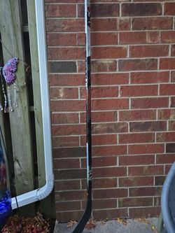 KYC Stealth w/Boron (Senior) K29 Curve Right Hand - 85 Flex Hockey Stick
