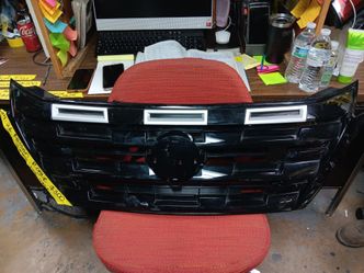 2024-26 Nissan Rogue Grill Rock Creek W/Camera