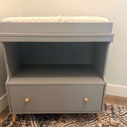 Delta Convertible Changing Table/Dresser