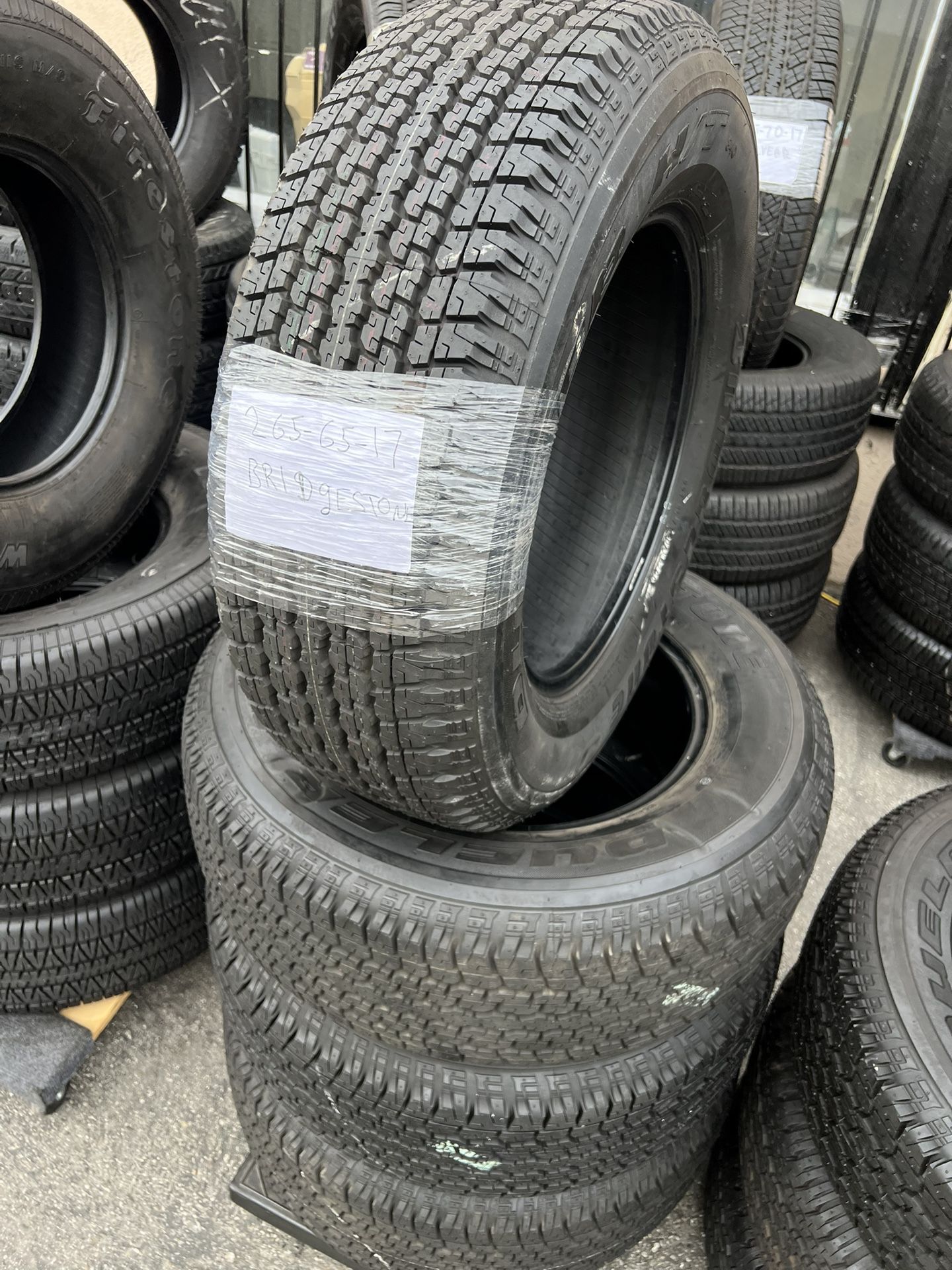 265/65/17 Bridgestone Set Of 4 Tires Like New Mount & Balance // Set De 4 Llantas Bridgestone Como Nuevas Ya Instaladas Y Balanceadas