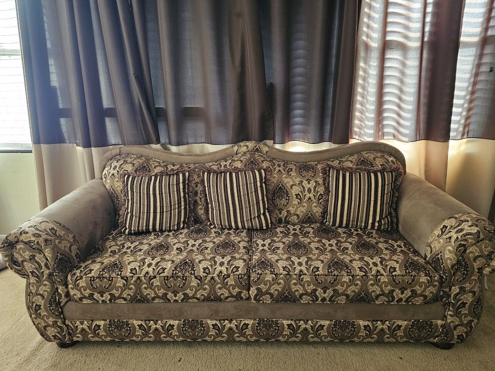 ***MAKE AN OFFER*** Ashley Furniture Sofa Set 3 Pieces