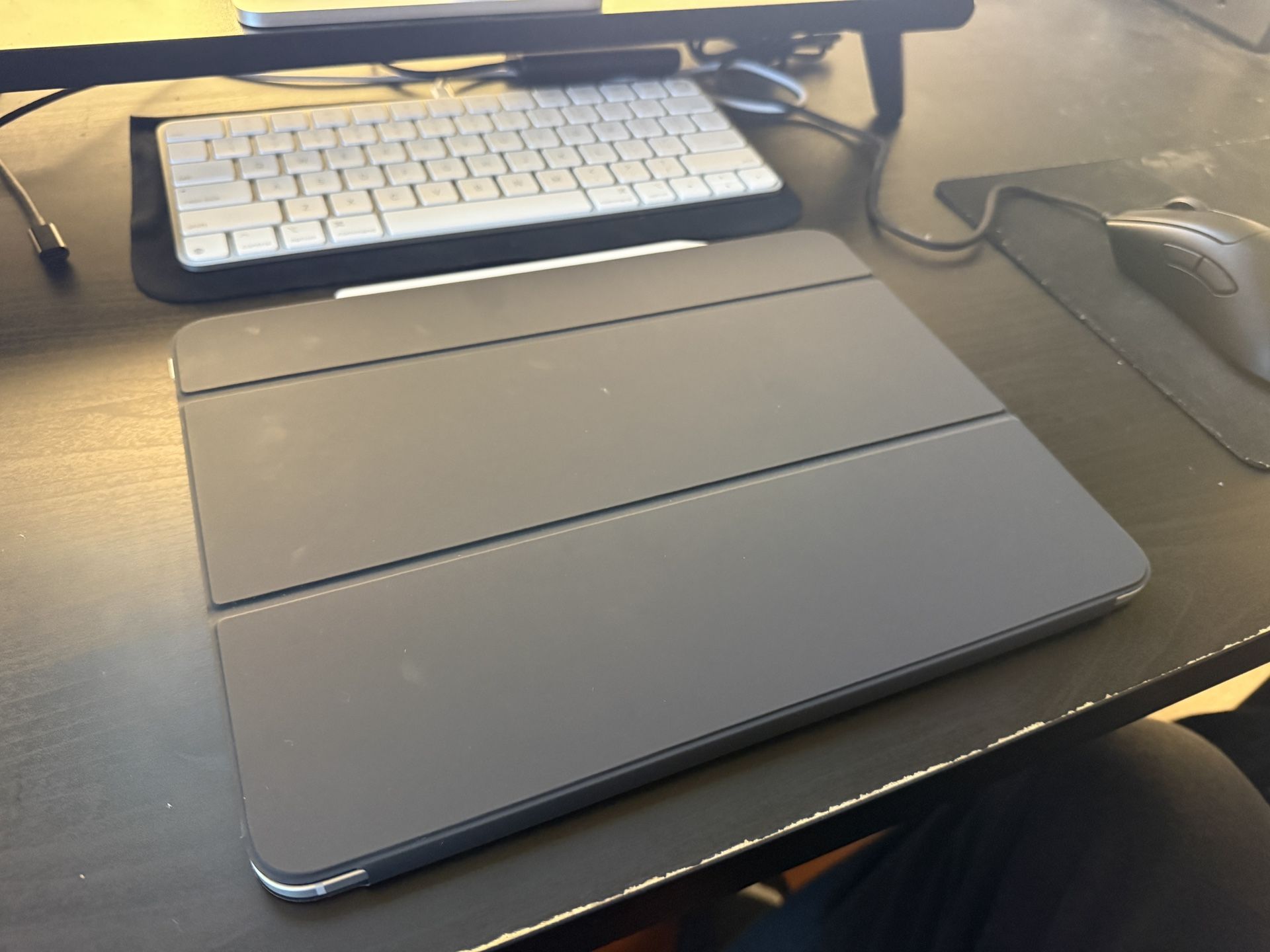 iPad Pro 13” (M4, 256gb) *PERFECT BUNDLE*