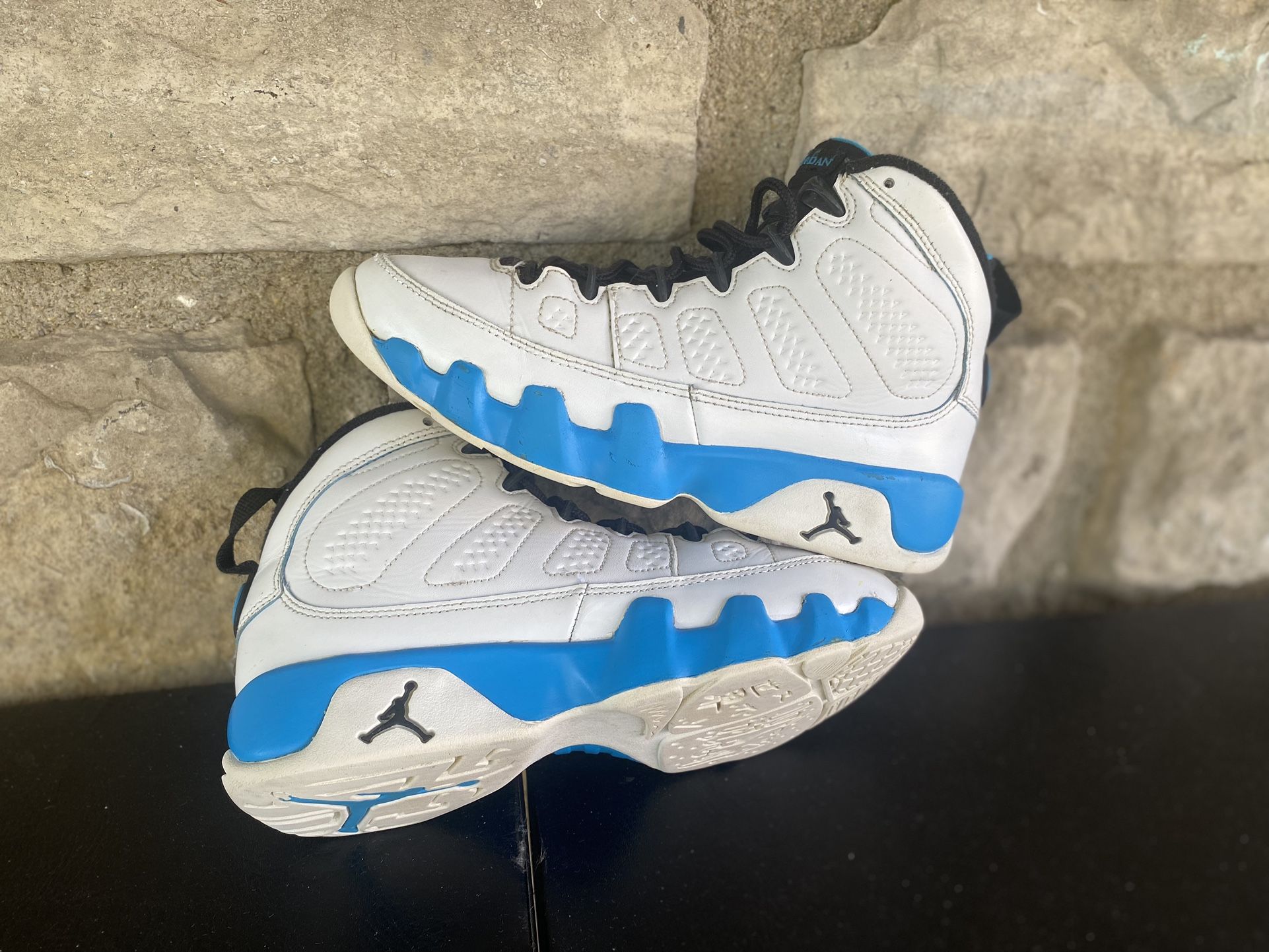 Air Jordan 9 Powder Blue ( Pick Up Only ) Size 4.5y $30