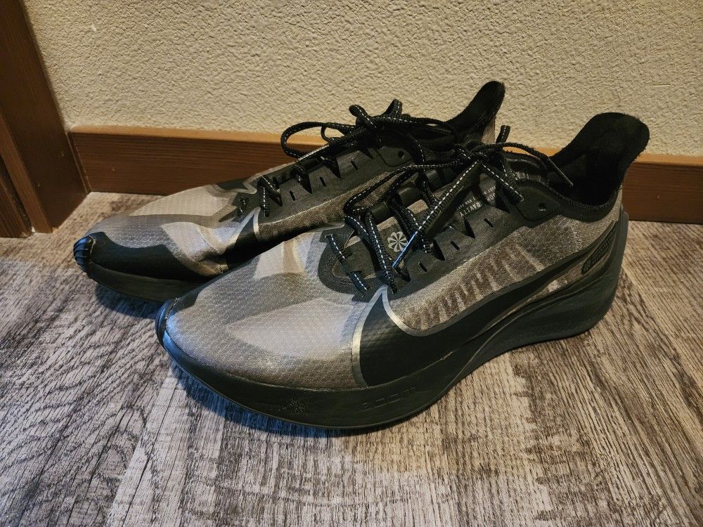 Nike Zoom Gravity Running Shoes